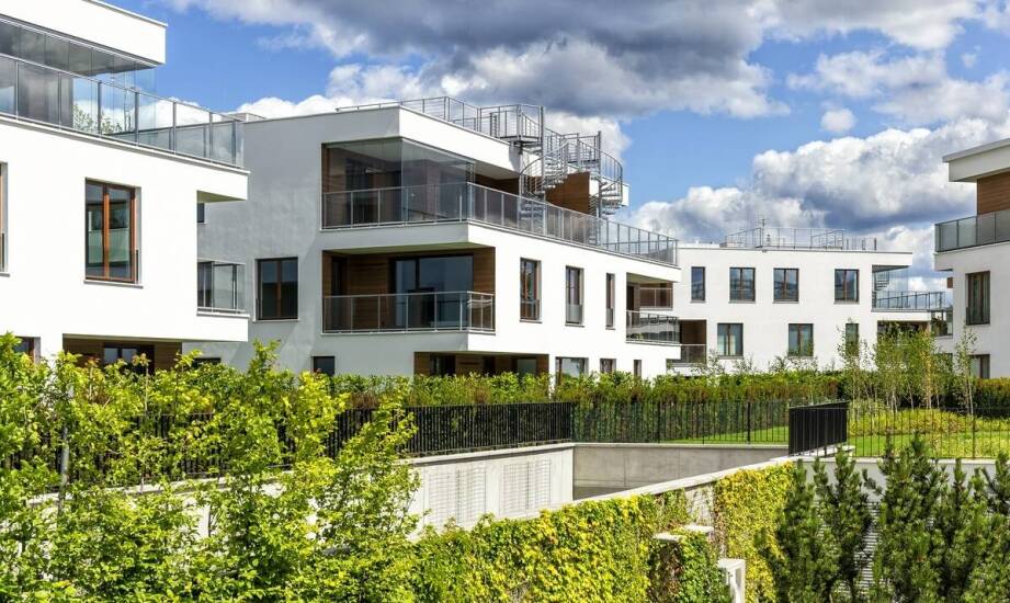 Utrzymanie czystości w wielorodzinnych budynkach – kluczowe wyzwania i rozwiązania