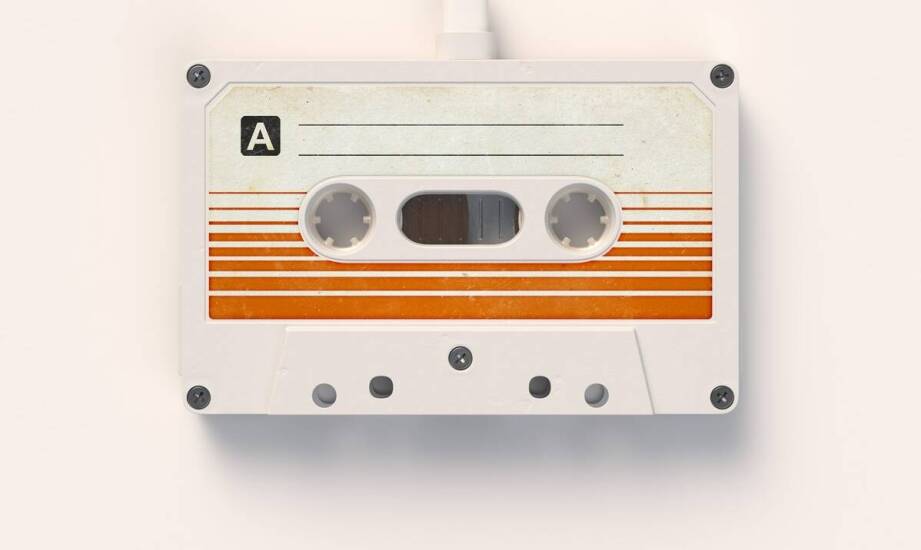 Odkryj nowe wydawnictwa na magnetofonowych kasetach z gatunku proto-metal.