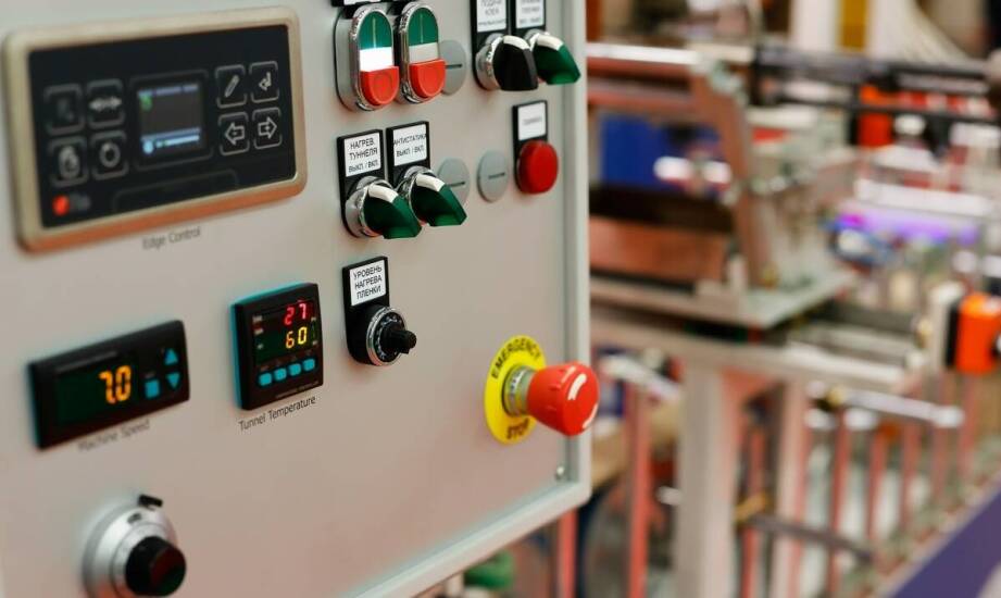 Jak czujnik zaniku fazy wspiera utrzymanie ruchu w zakładach produkcyjnych?