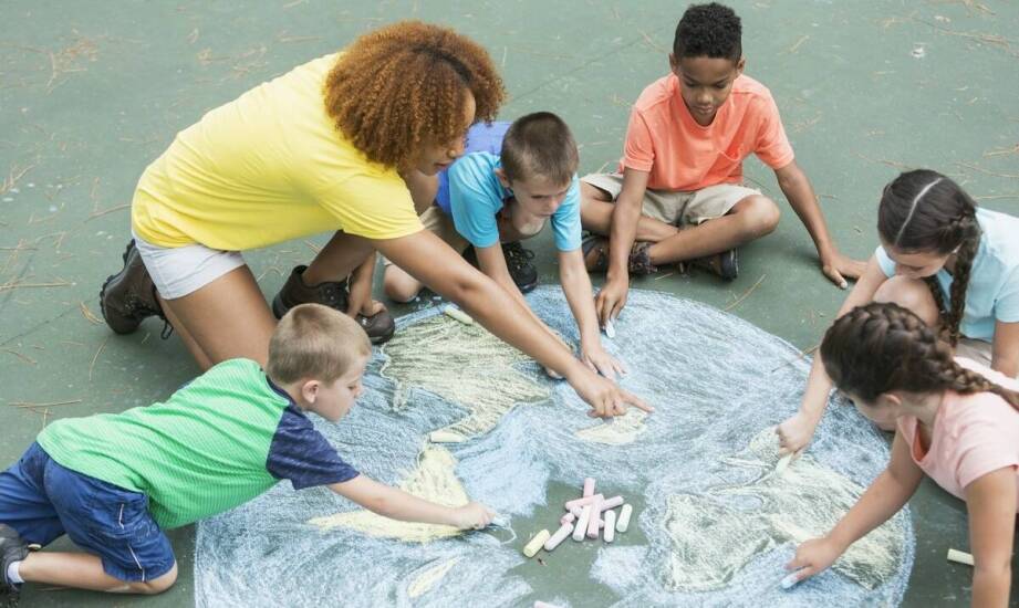 Jakie aspekty bezpieczeństwa są ważne przy wyborze językowego obozu dla dziecka?