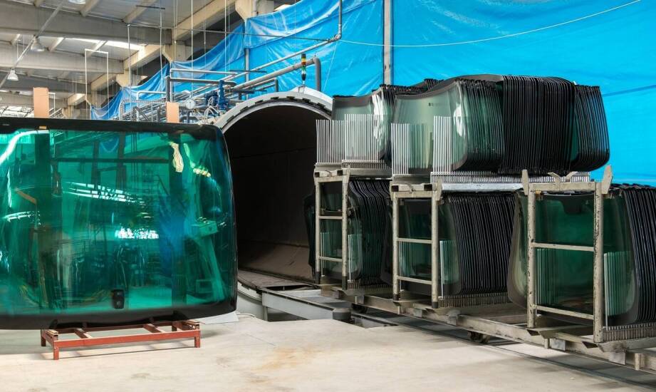 Rola wysokiej przejrzystości szyb w bezpieczeństwie podróży