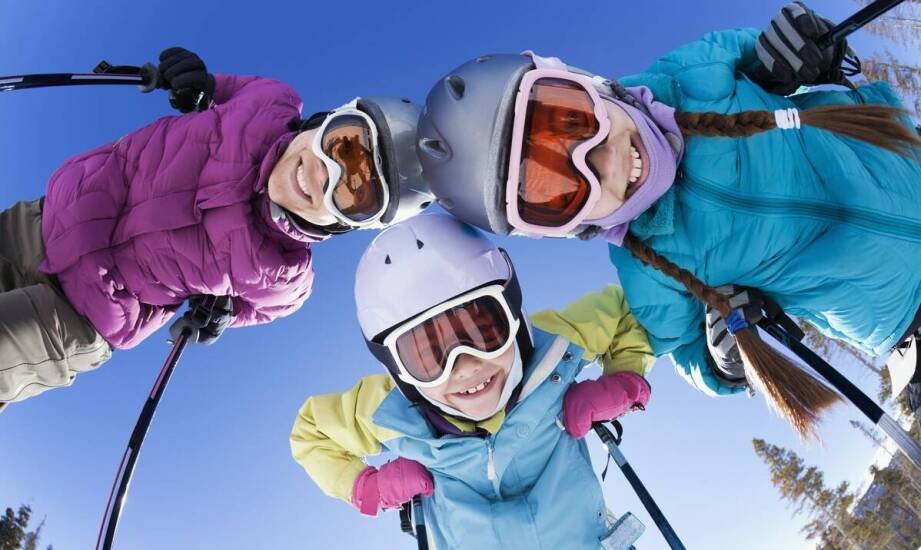 Jakie korzyści niesie ze sobą uczestnictwo na obozie snowboardowym?