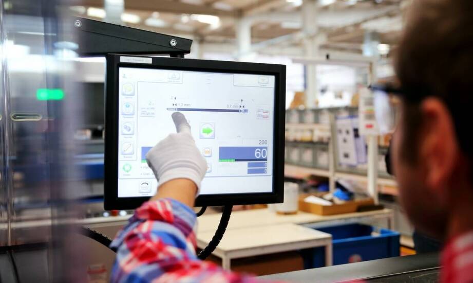 Intuicyjny interfejs systemu kolejek w PWR jako kluczowy element obsługi klienta