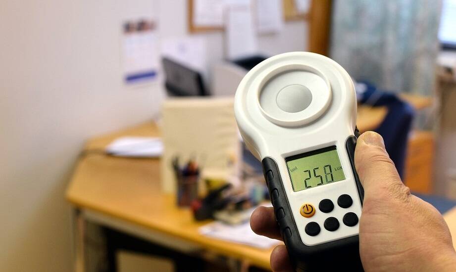 Współpraca między działem BHP a laboratoriami w kontekście rejestru pomiarów szkodliwych czynników