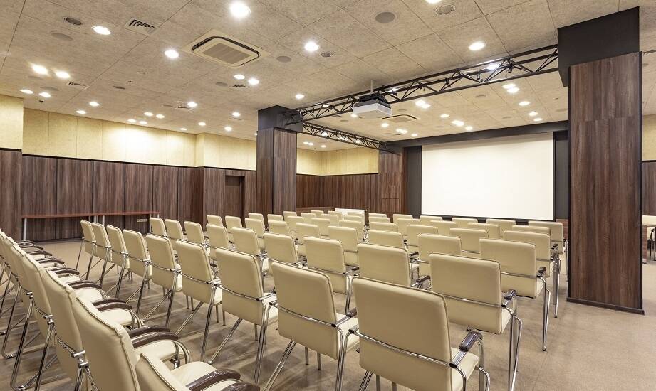 Jakie są kluczowe czynniki wyboru centrum konferencyjnego dla różnych wydarzeń?