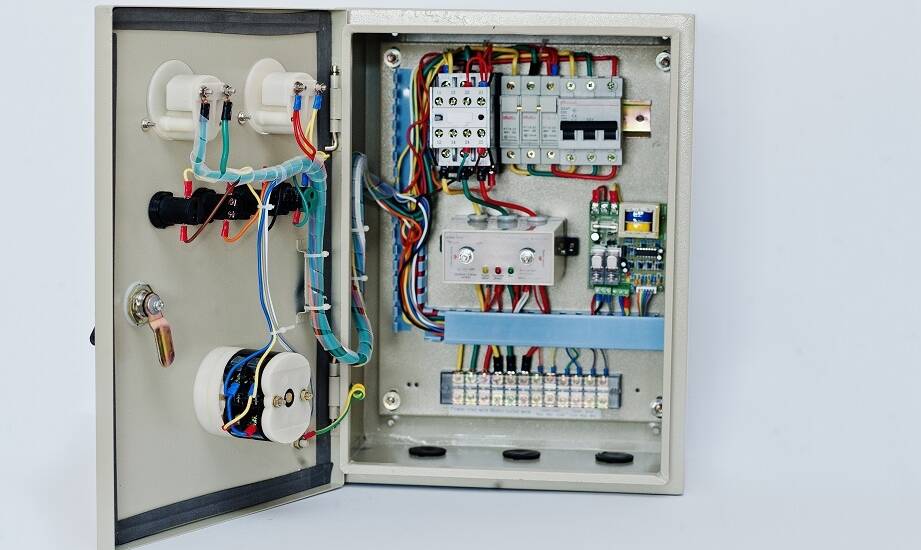 Jak kompensacja biernej mocy wspiera zrównoważony rozwój energetyczny