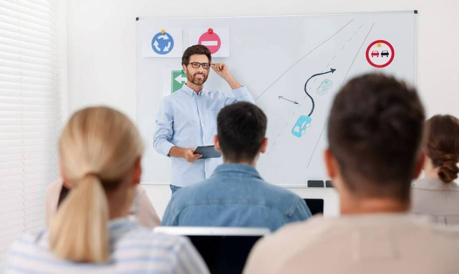 Jakie wsparcie oferujemy podczas okresowych szkoleń dla zawodowych kierowców?