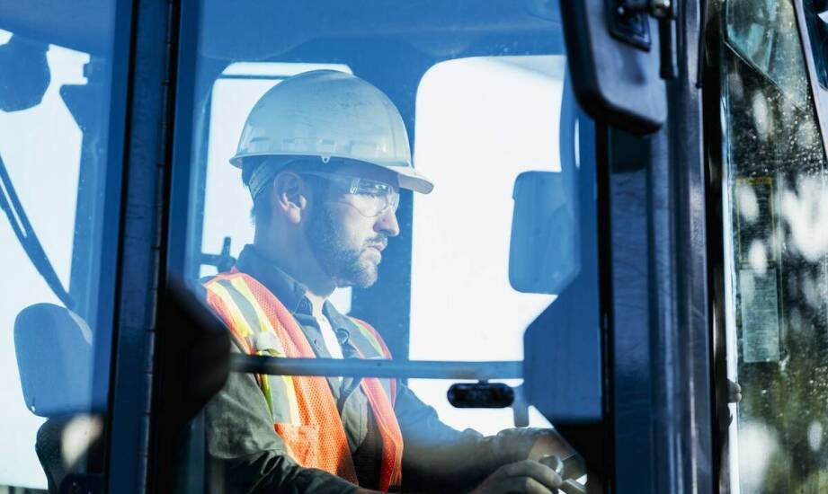 Wybór odpowiedniej maszyny do wynajmu – na co zwrócić uwagę?