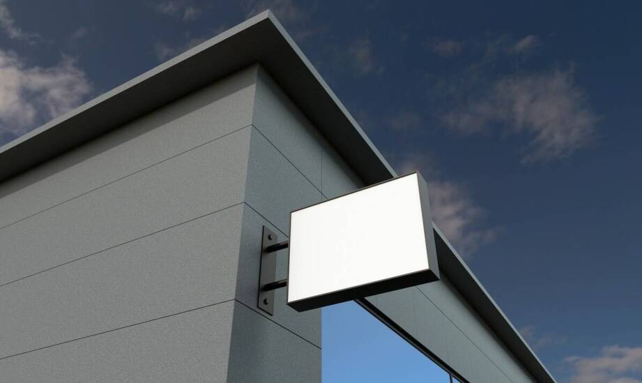 Zalety wykorzystania dibondu w produkcji świetlnych kasetonów