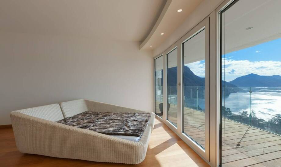 Jak mała trampolina może wpłynąć na aranżację wnętrza w mieszkaniu?