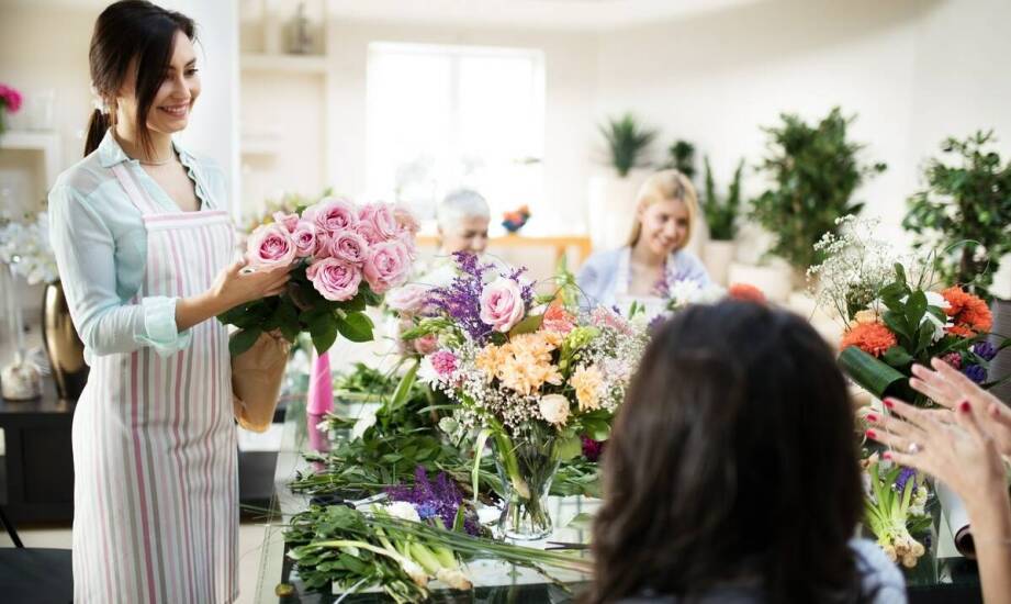 Jak hurtownie kwiatów tworzą wartość dodaną dla florystów?