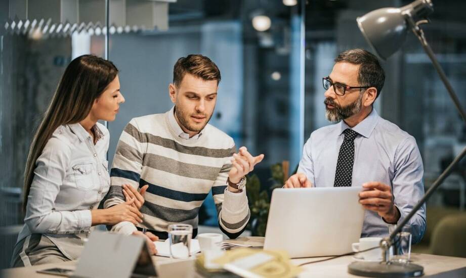 Jak wybrać odpowiednią agencję do sprzedaży nieruchomości?