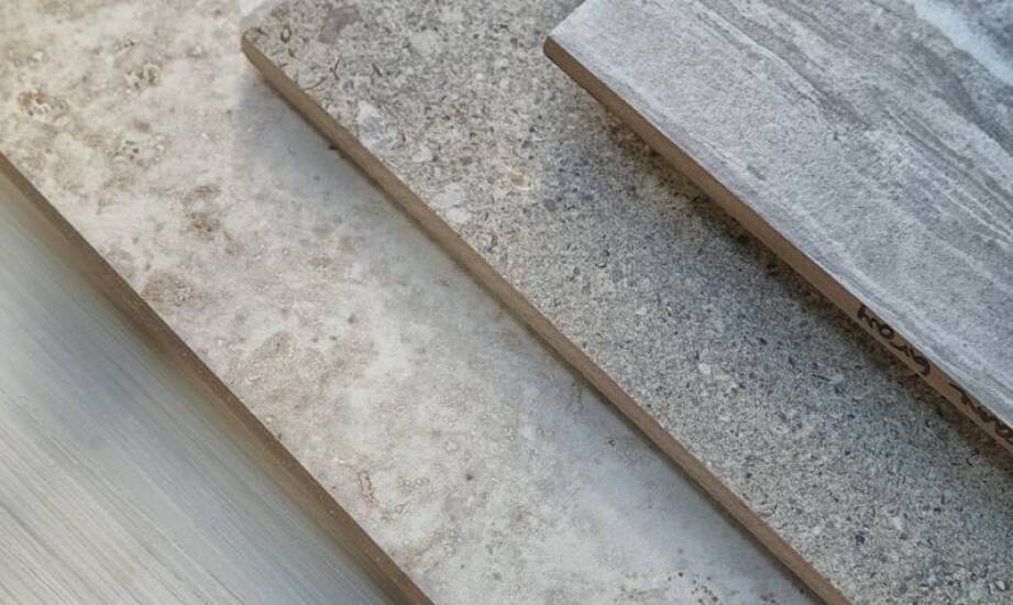 Właściwości klejów do płytek, które warto uwzględnić przy projektowaniu wnętrz.