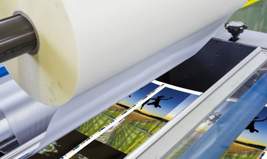 Jak laminatory wpływają na jakość końcowych produktów w firmach reklamowych?