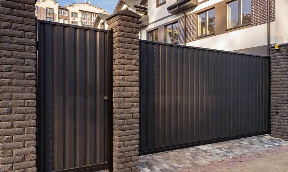 Nowoczesne metalowe ogrodzenia – trwałość i styl w jednym.
