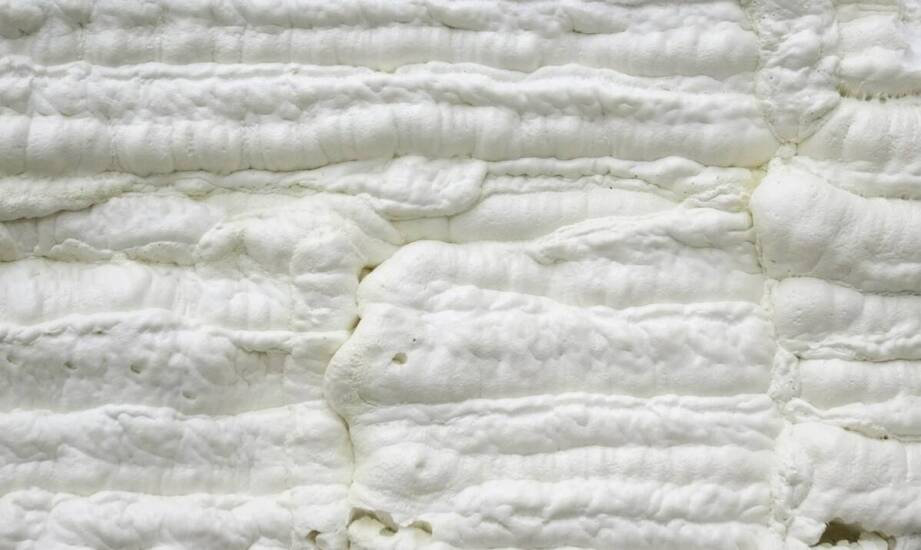 Dlaczego warto zainwestować w spienione szkło jako materiał izolacyjny?