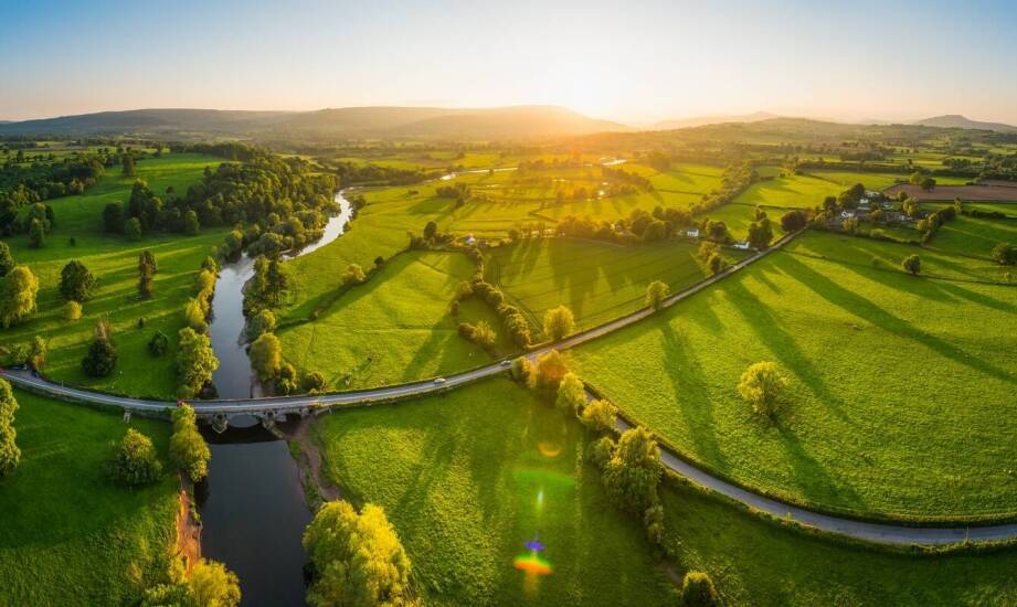 W jaki sposób podziemne zbiorniki przyczyniają się do zrównoważonego rozwoju?