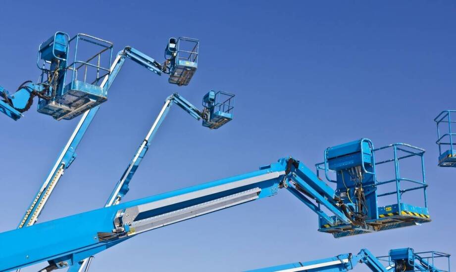 Jakie innowacje wprowadzono w projektowaniu sprzętu do pracy na wysokościach?