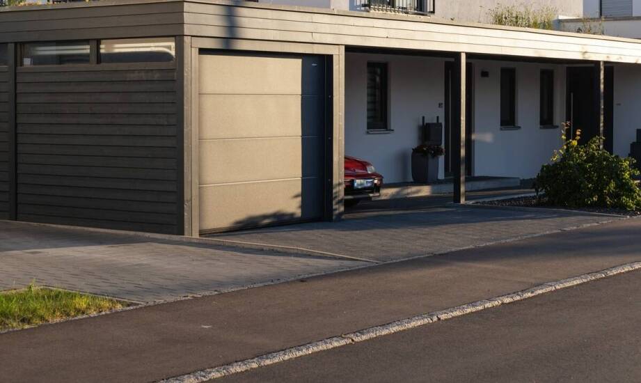 Wysoki garaż blaszany 3m – optymalne rozwiązanie dla wysokich pojazdów