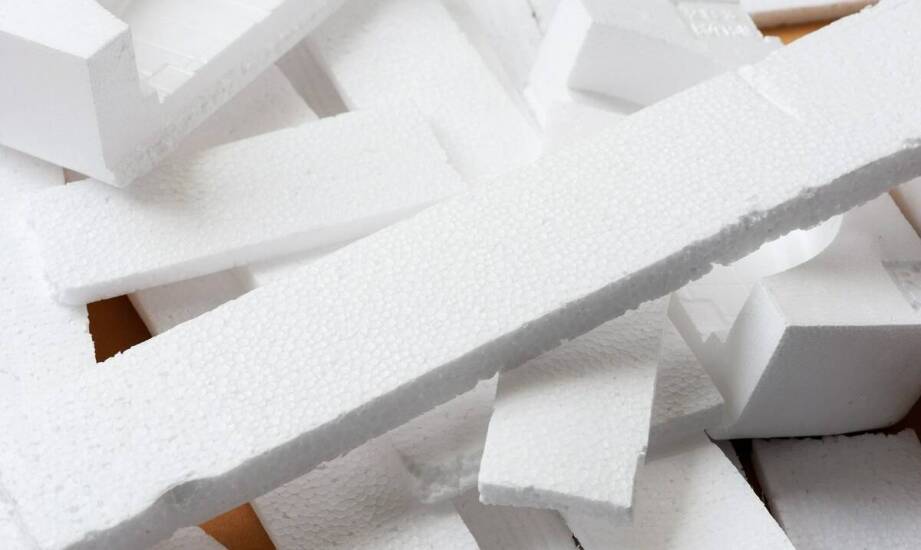 Znaczenie regularnej kontroli zgodności styropianowych wyrobów z technicznymi normami