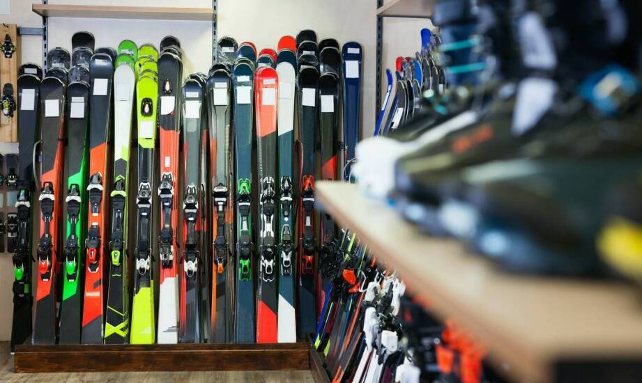 Poradnik zakupowy: jak wybrać najlepszy stojak na piłki do swojego boiska?