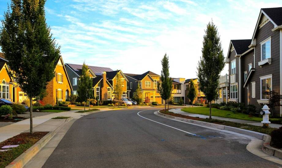 Podatek od nieruchomości – co muszą wiedzieć mieszkańcy osiedli jednorodzinnych domów?