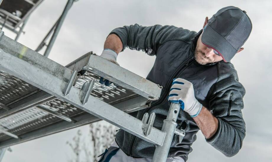 Najlepsze praktyki w montażu i konserwacji reklamowych pylonów