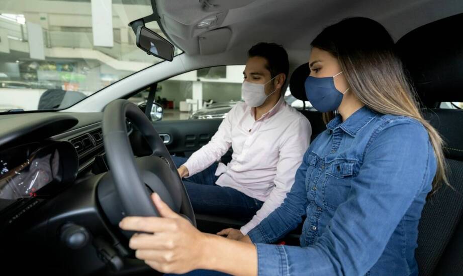 Znaczenie regularnych jazd doszkalających dla utrzymania wysokich umiejętności u kierowcy