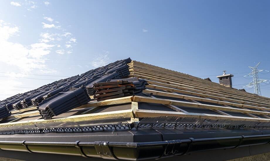 Montaż dachów jako element strategii zarządzania nieruchomościami