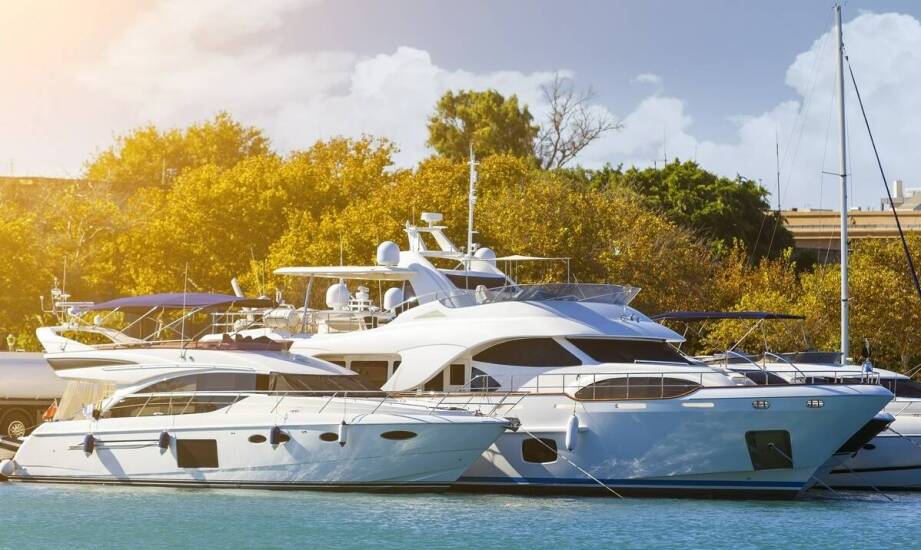 Jak działa standard CRMA w transmisji danych na jachtach?