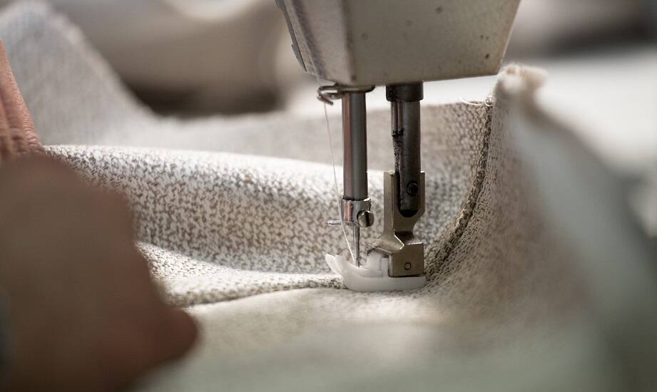 Techniki naprawy uszkodzonych elementów sztandarów: Co warto wiedzieć?