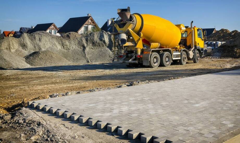 Jakie są zalety współpracy z renomowanymi producentami sprzętu do betonu?