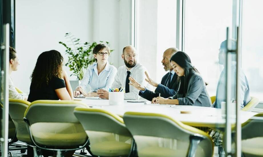 Jak szkolenia biznesowe mogą zwiększać adaptacyjność zespołów?