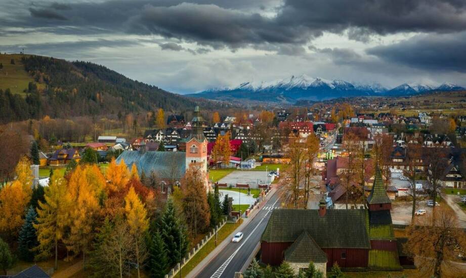 Jak wybrać najlepsze noclegi z wyżywieniem w Zakopanem?
