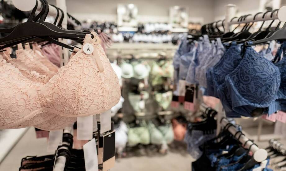 Biustonosze na każdą porę roku – jak dobrać modele do sezonu?