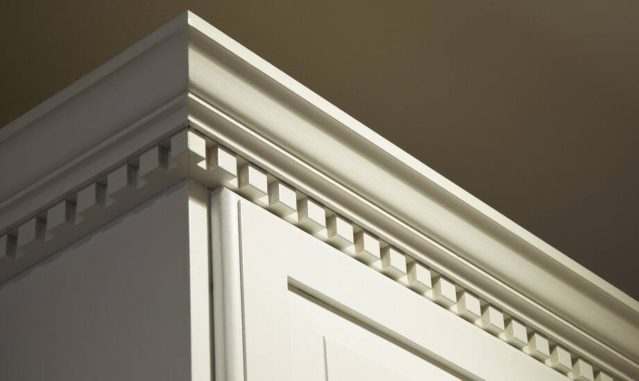 Wpływ dekoracyjnych narożników na optyczne powiększenie przestrzeni