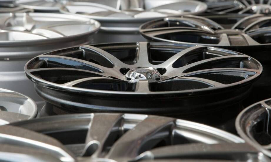 Jakie korzyści płyną z szybkiej realizacji dostaw aluminiowych felg?