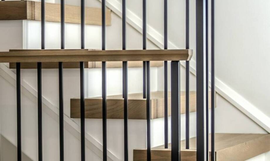 Jesionowe schody drewniane a ich trwałość i odporność na uszkodzenia