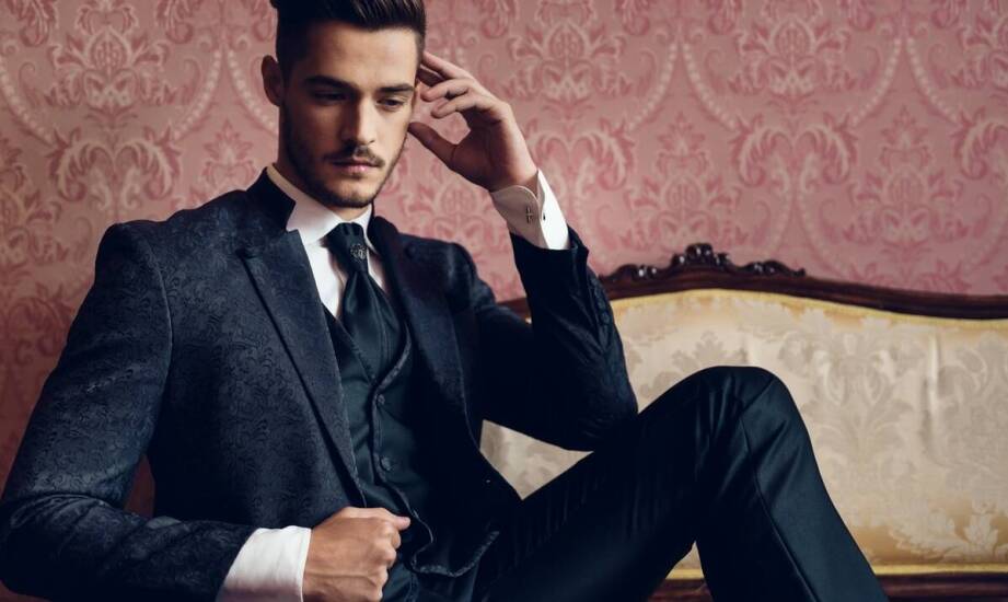 Trendy w modzie: jak stylizować męski trzyczęściowy garnitur na sezon jesienno-zimowy?