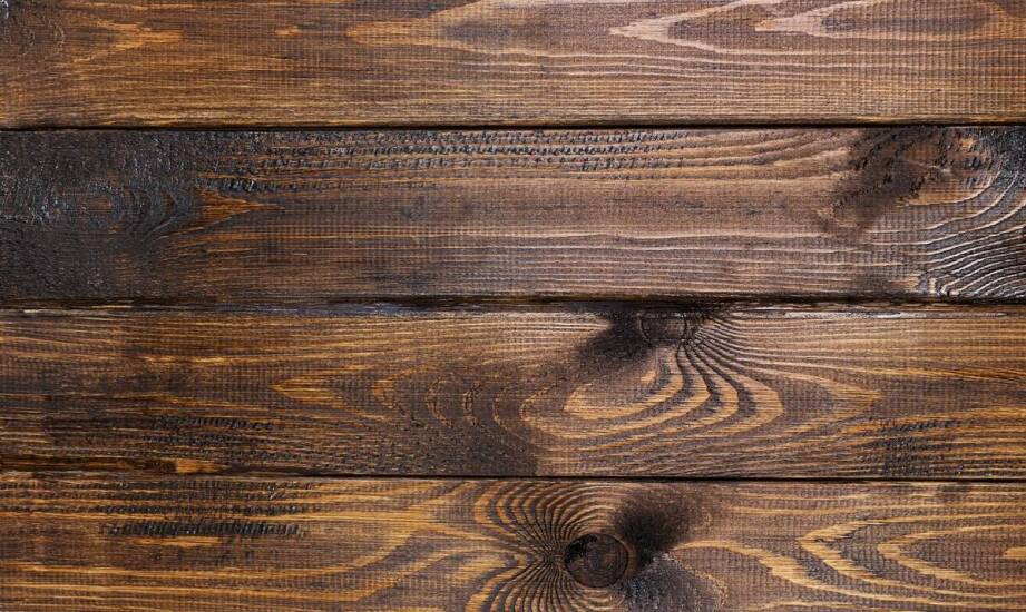 Drewniane płyty z efektem "Sägerau" – wyjątkowy wybór dla kreatywnych projektów.