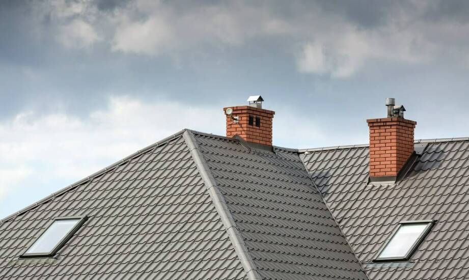 Czy waga blachy ma znaczenie dla wyboru dachowych akcesoriów?
