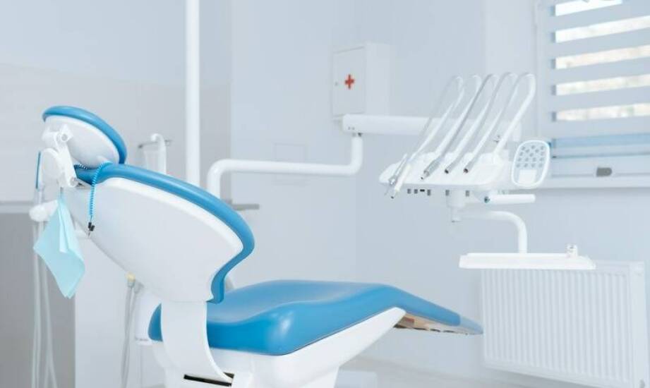 Ile kosztuje usuwanie zębów z gazem rozweselającym?