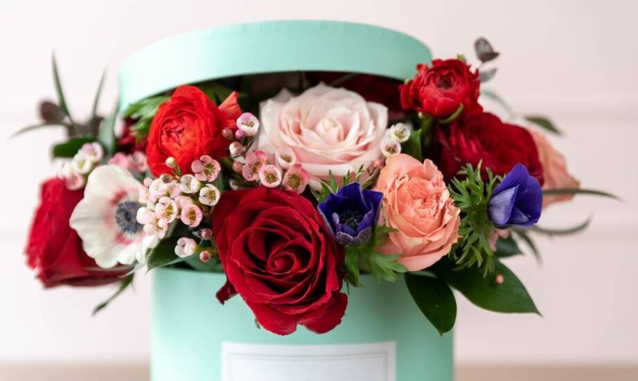 Jak róże w pudełku mogą podkreślić wagę wydarzenia?