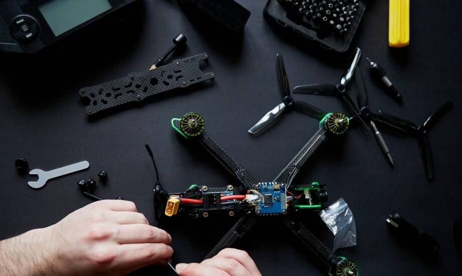 Odkryj magię tworzenia – składanie mechanicznych puzzli krok po kroku