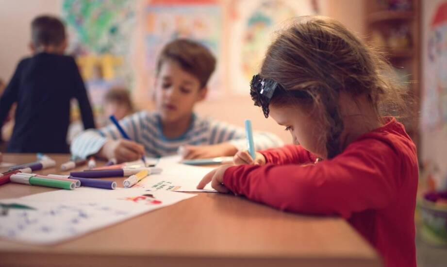 Jak warsztaty z rysunku rozwijają wyobraźnię i kreatywność u dzieci?