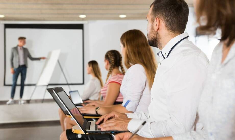 W jaki sposób online kursy wspierają naukę inseminacji zwierząt?