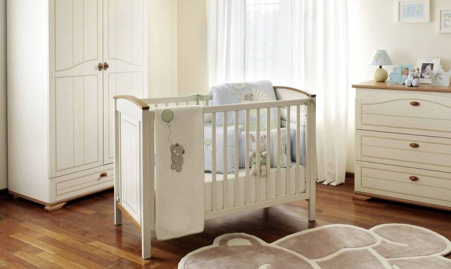 Turystyczne łóżeczka – klucz do wygodnego snu na świeżym powietrzu