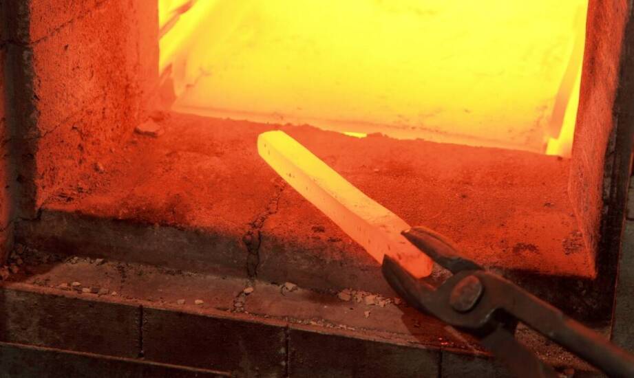 Jakie są korzyści ze stosowania stali do nawęglania przy produkcji narzędzi?