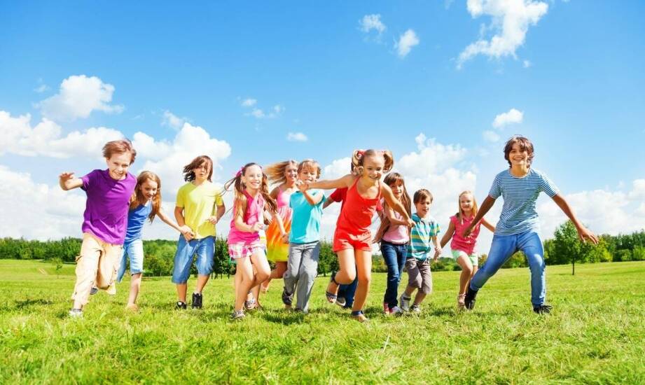 Integracja poprzez sport: jak budujemy relacje na półkoloniach?