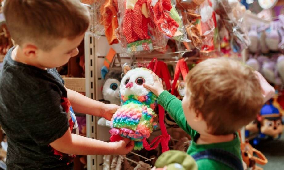 Hurtowe zakupy interaktywnych zabawek – co warto wiedzieć?